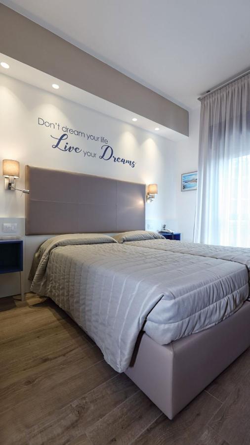 Hotel La Serena 비비오네 외부 사진