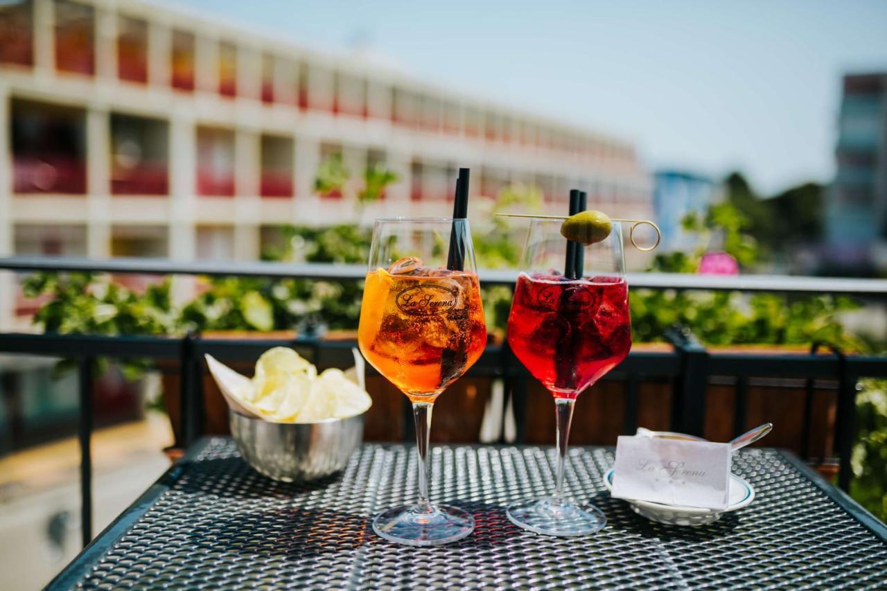 Hotel La Serena 비비오네 외부 사진